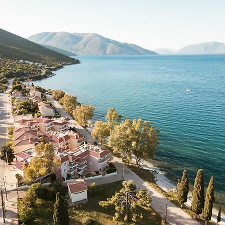 Meliti Waterfront Suites Karavomylos Exterior photo