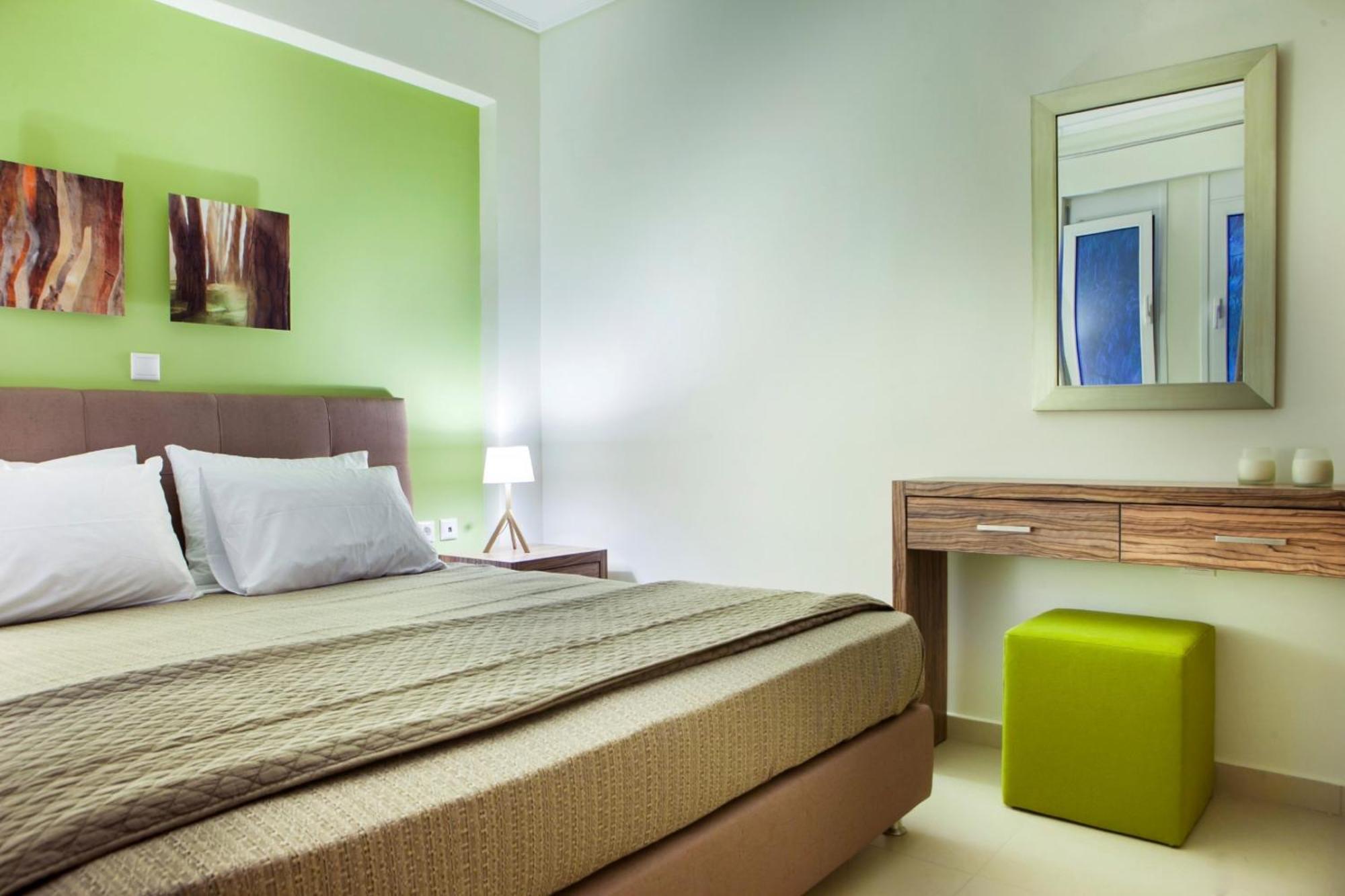 Meliti Waterfront Suites Karavomylos Exterior photo
