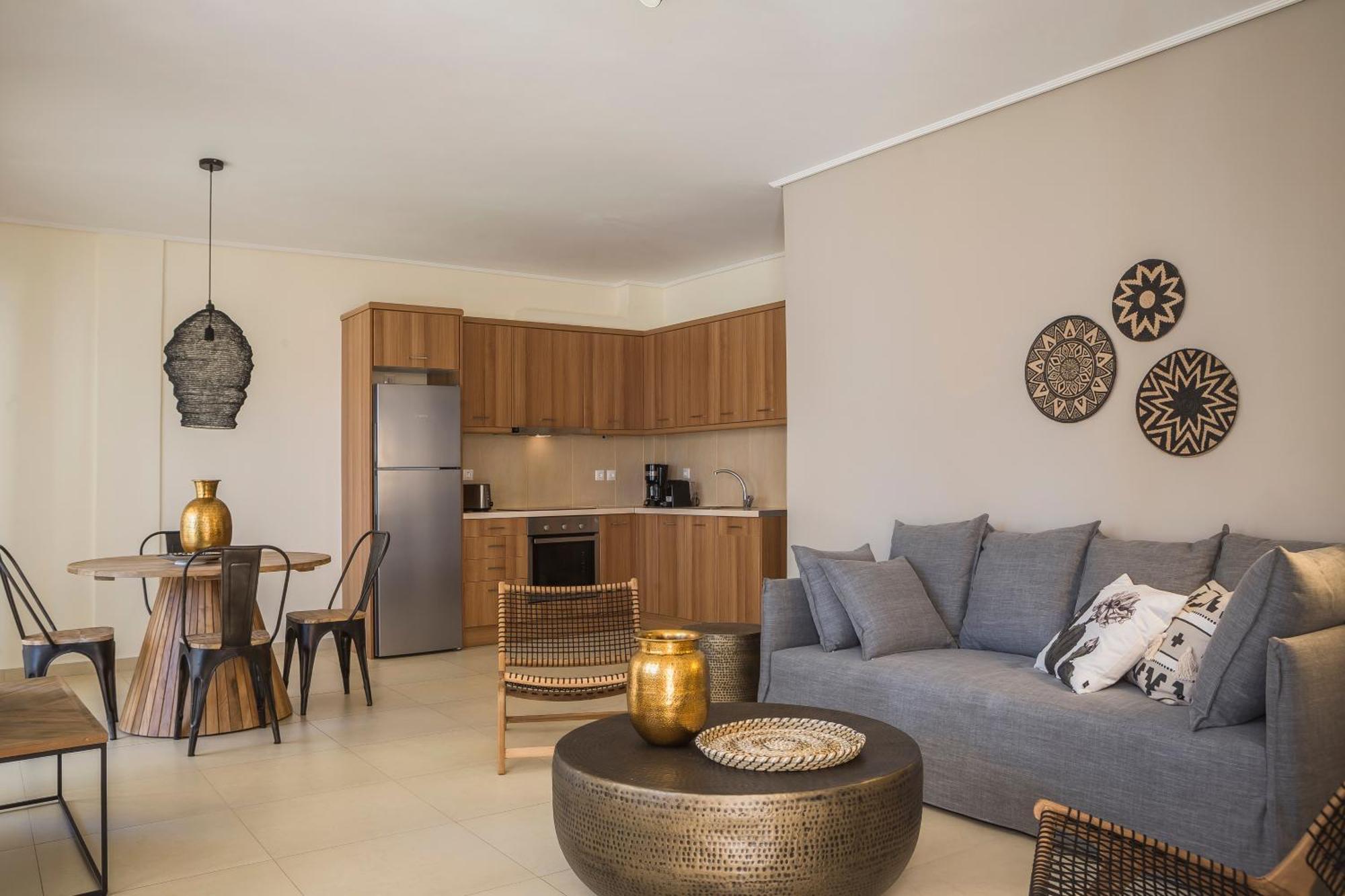 Meliti Waterfront Suites Karavomylos Exterior photo