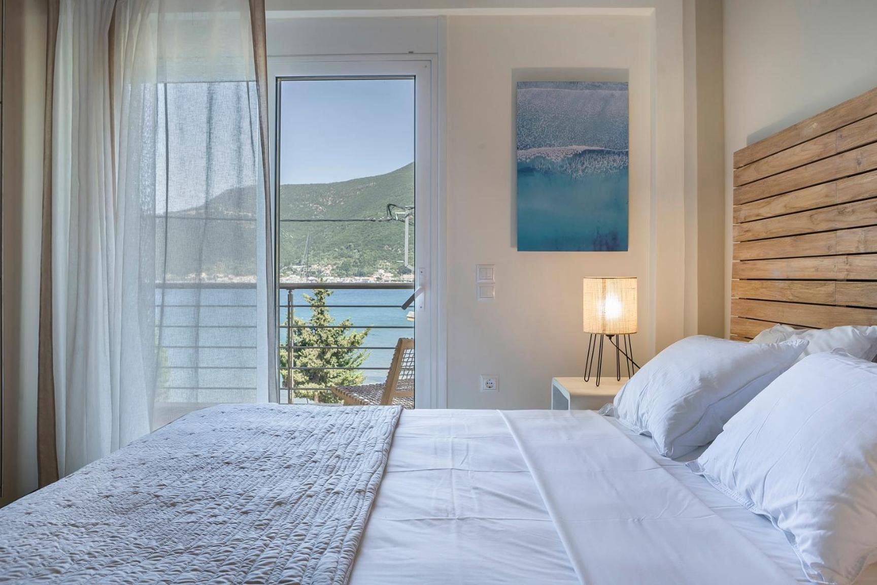 Meliti Waterfront Suites Karavomylos Exterior photo