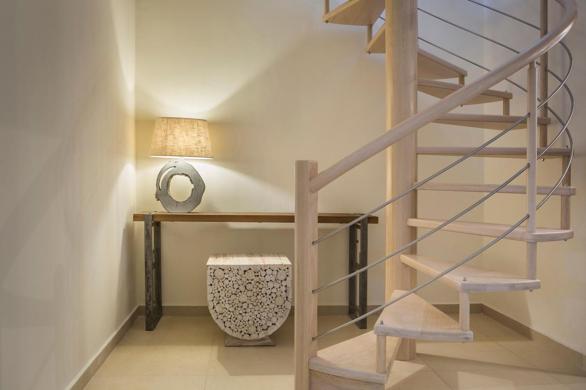 Meliti Waterfront Suites Karavomylos Exterior photo