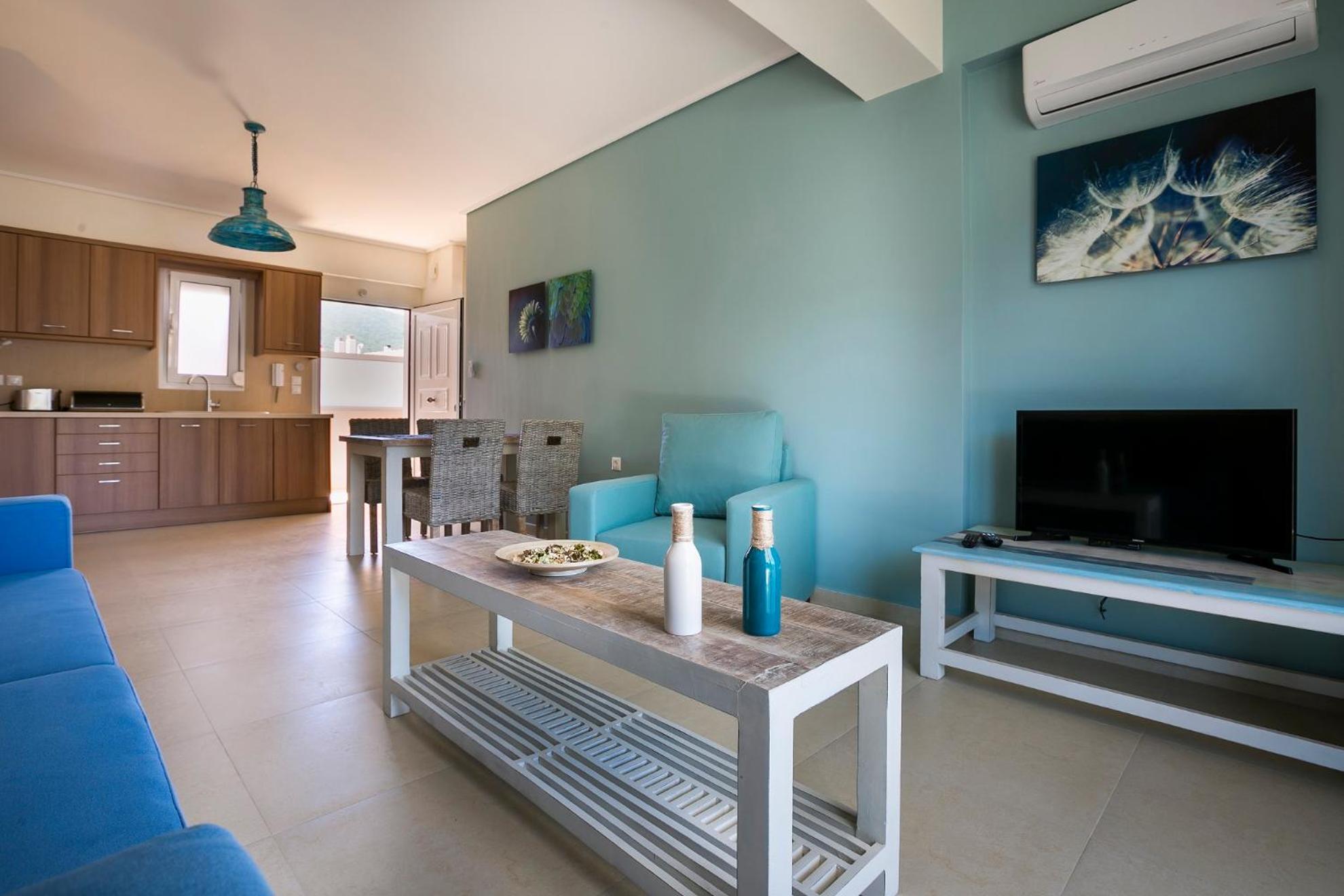 Meliti Waterfront Suites Karavomylos Exterior photo