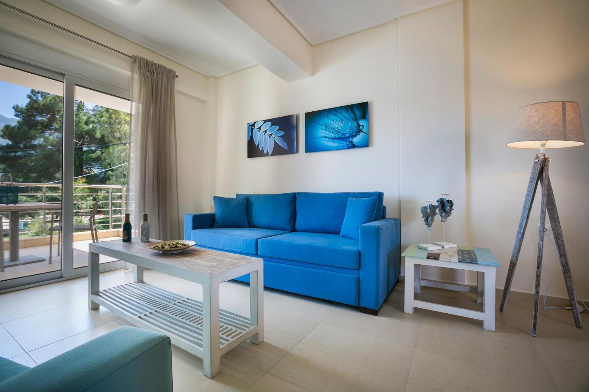 Meliti Waterfront Suites Karavomylos Exterior photo