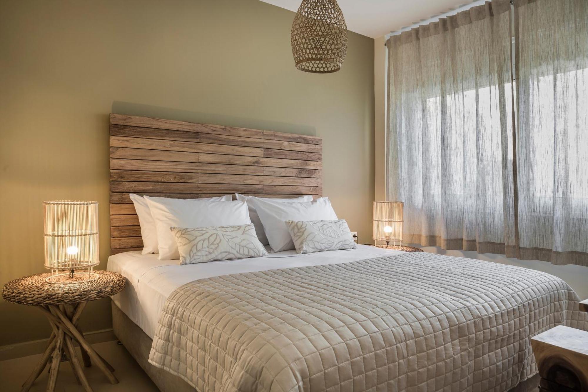 Meliti Waterfront Suites Karavomylos Exterior photo