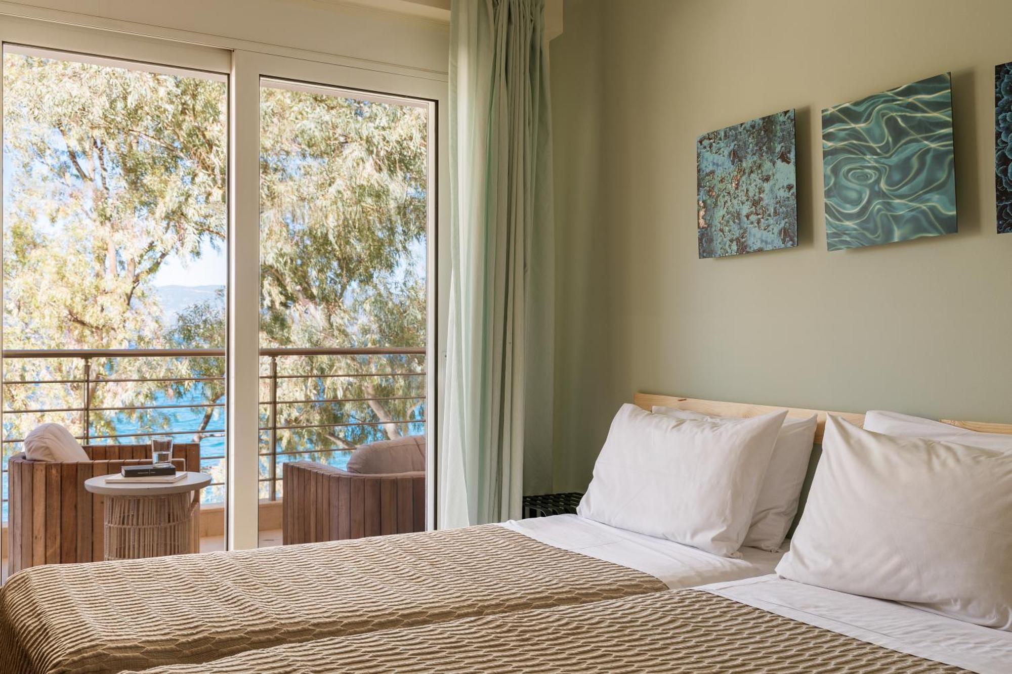 Meliti Waterfront Suites Karavomylos Exterior photo